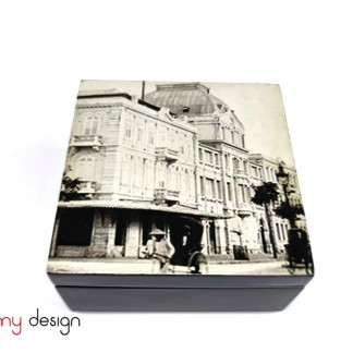 Black square lacquer box with Metropole hotel picture